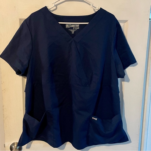 Grey’s Anatomy Scrub Top - Picture 1 of 3